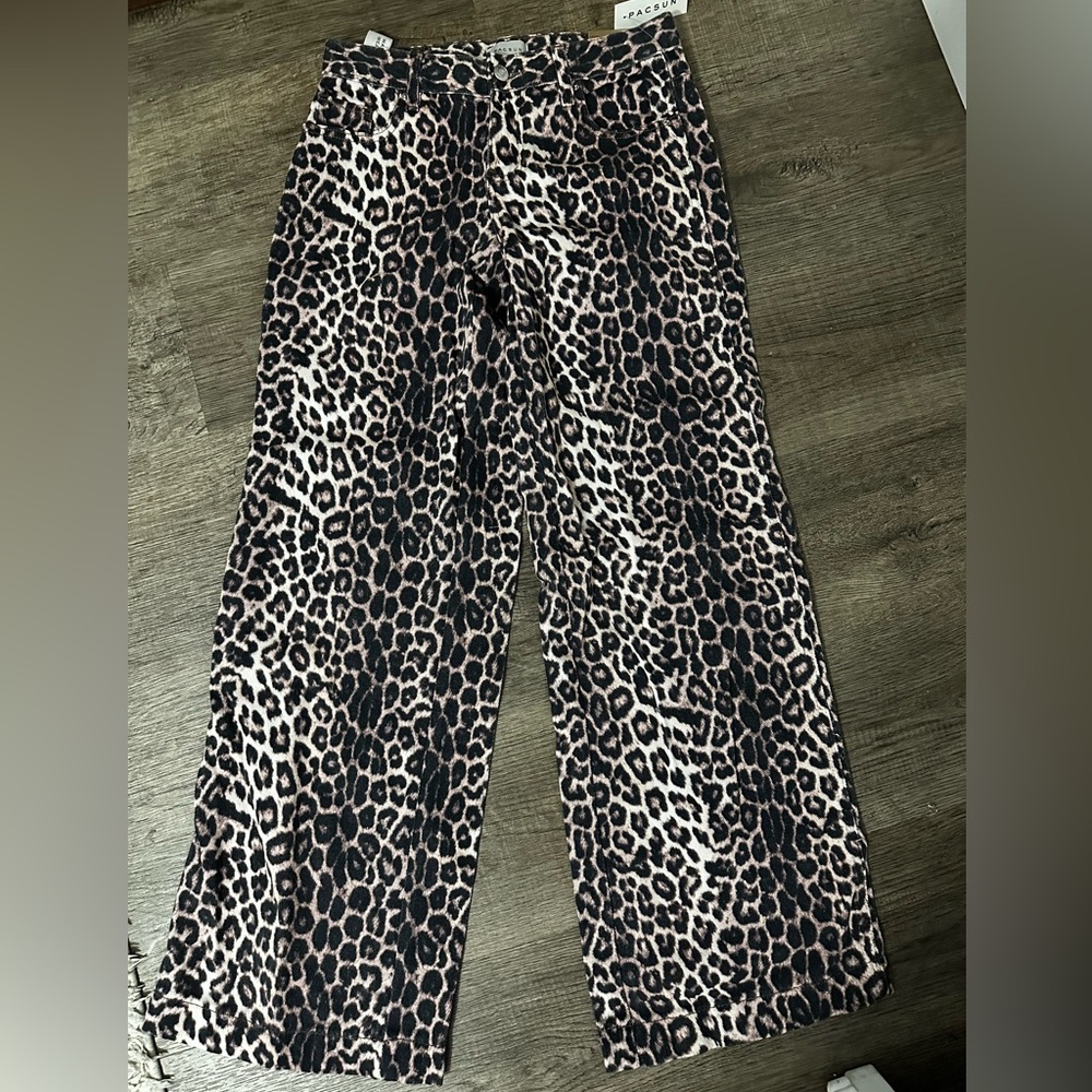 SUPER cute leopard print jeans from PacSun size 25